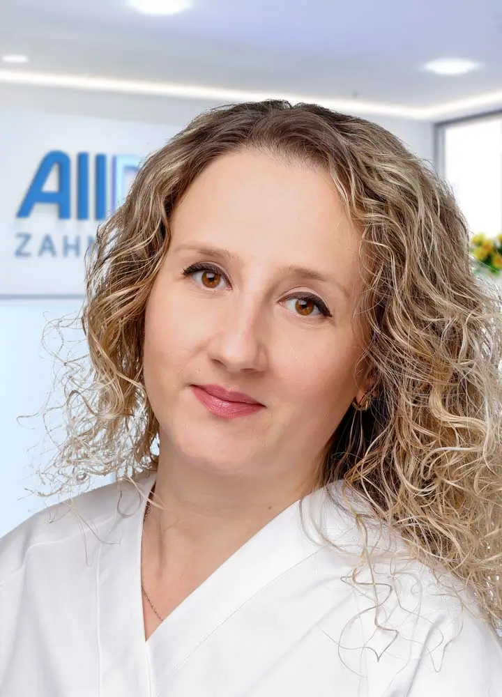 Portrait Zahn&auml;rztin Greta Szommer (AllDent Mannheim)
