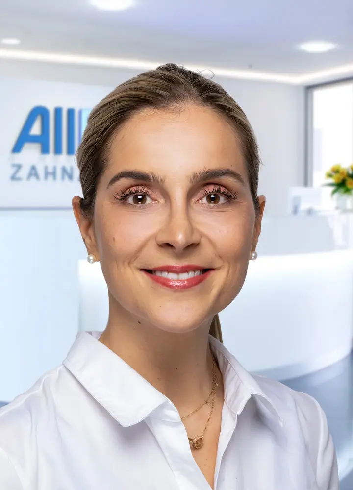 Portrait Ober&auml;rztin Aylin Schiering (AllDent Stuttgart)