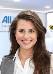 Portrait Klinikmanagerin M. Perna (AllDent Karlsruhe)